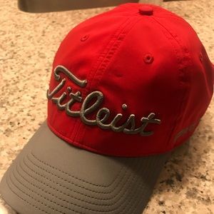 Titleist hat NWT - red